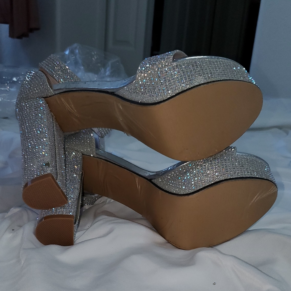 Gorgeous Rhinestone Sparkle Platforms - Picture 13 of 15